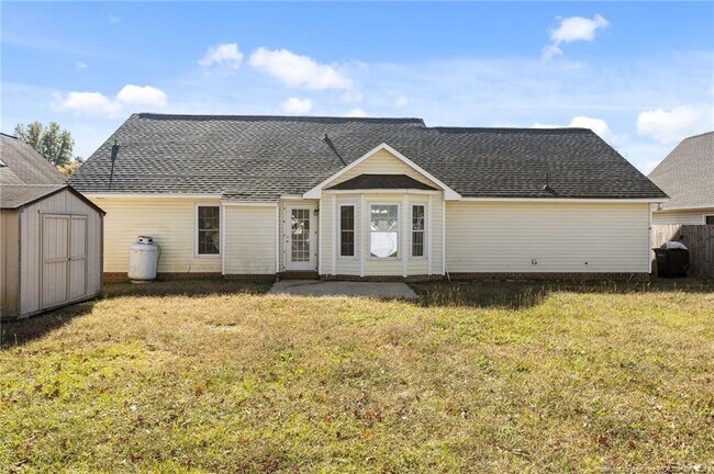 Building Photo - 7780 Buttonwood Ave