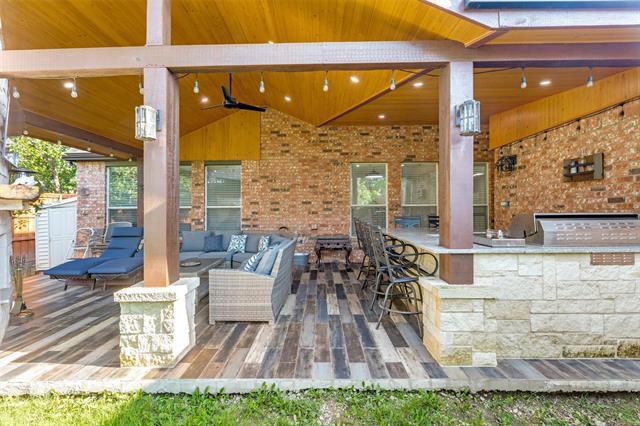 Building Photo - 7526 Greenvalley Ln