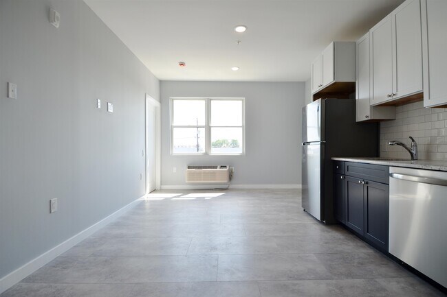 Building Photo - 82-84 E 31ST St