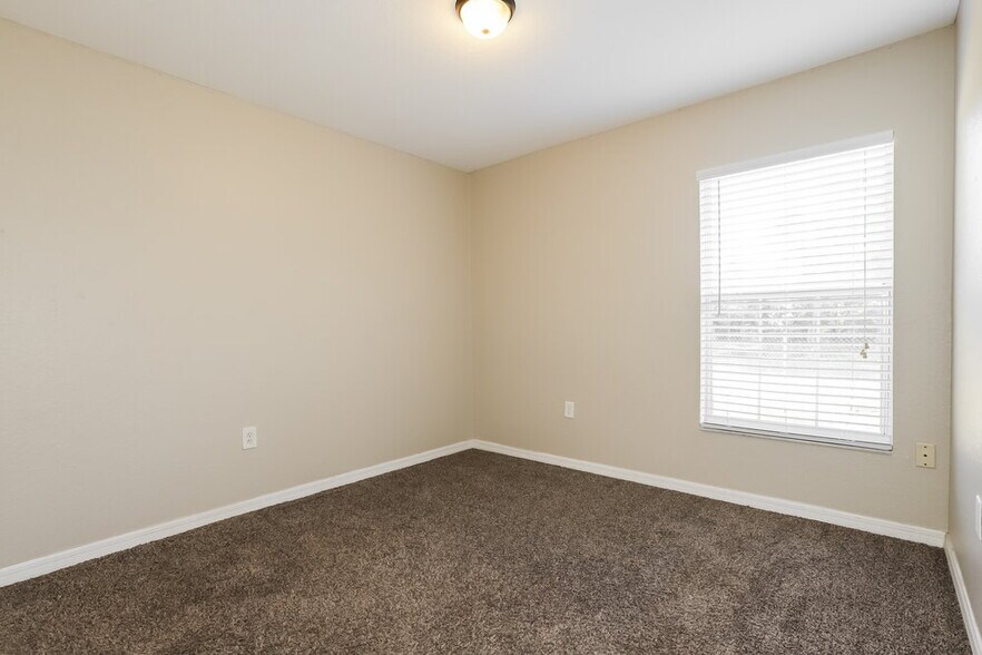 Building Photo - 3051 Sire Trail