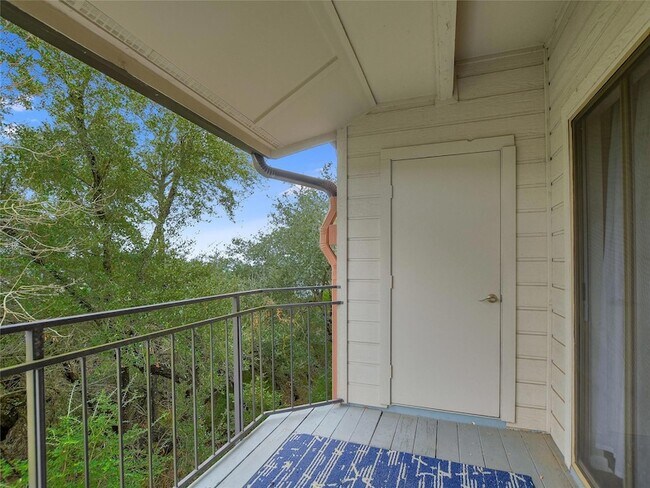 Building Photo - 6000 Shepherd Mountain Cove