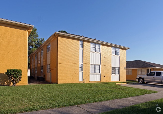 Building Photo - 1621-1625 Apache Dr