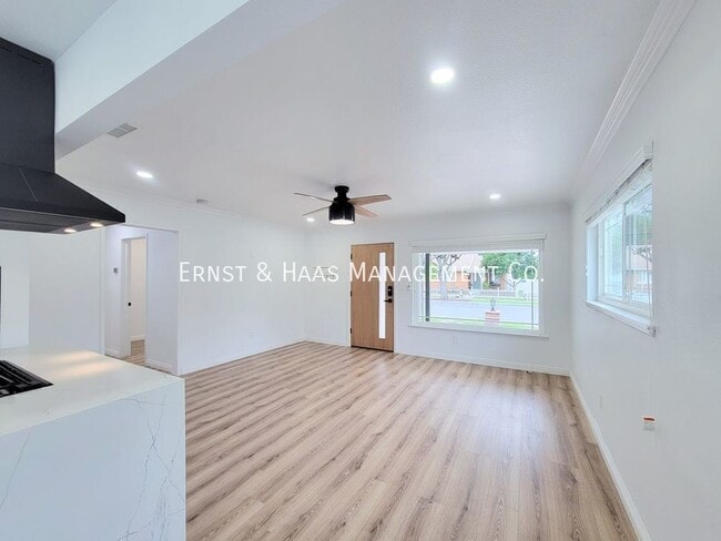 Building Photo - 5019 Ashworth St