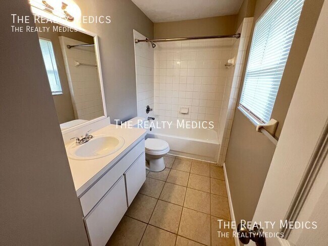 Building Photo - 13775 SE 41st Ct