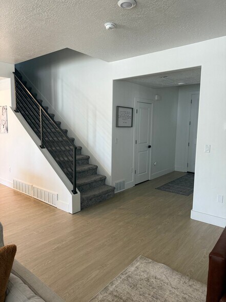Building Photo - 1962 W 2075 S