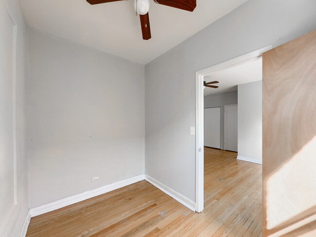 Building Photo - 1055 W George