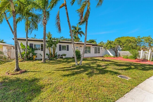 Building Photo - 4917 SW 43rd Terrace