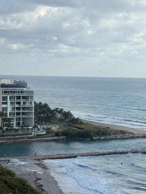 Building Photo - 1180 S Ocean Blvd