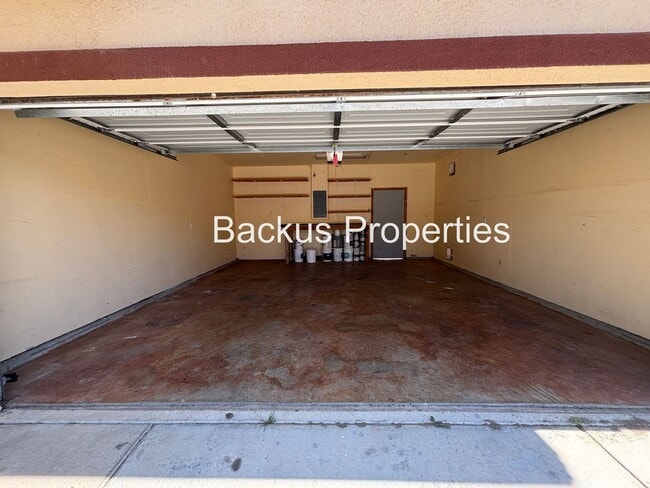 Building Photo - 11 Huerta Ave