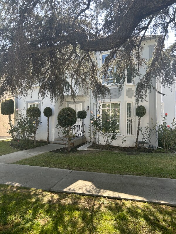 Primary Photo - 4116-4120 Los Feliz Blvd