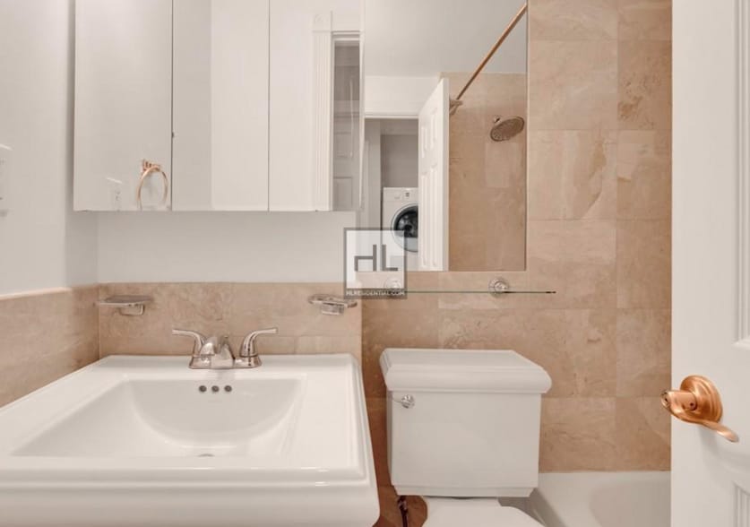 Building Photo - First Avenue