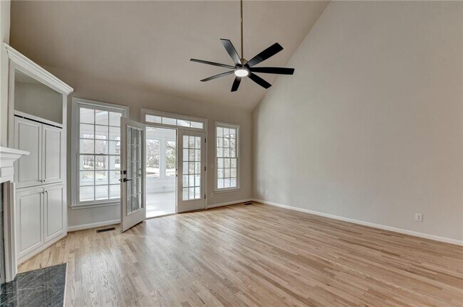 Building Photo - 6415 Sterling Dr