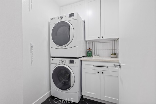 Building Photo - 10061 Melinda Way