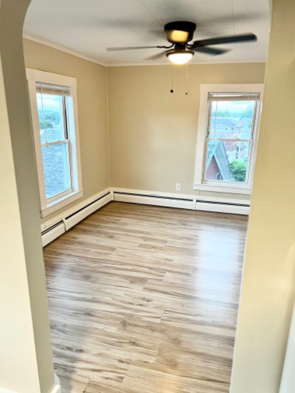 Building Photo - 143 Main St