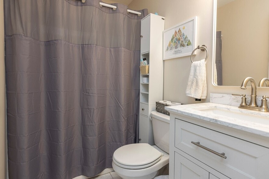 Building Photo - 90 Farragut St