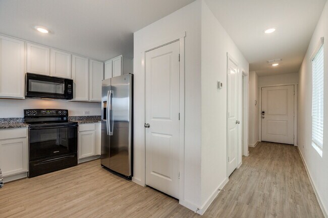 Building Photo - Newly Built Modern Comfort Home in Princeton ISD