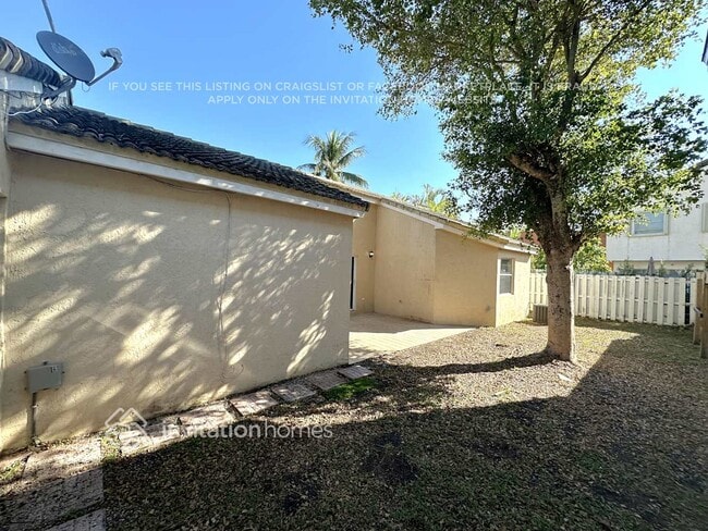 Building Photo - 15624 SW 96th Terrace