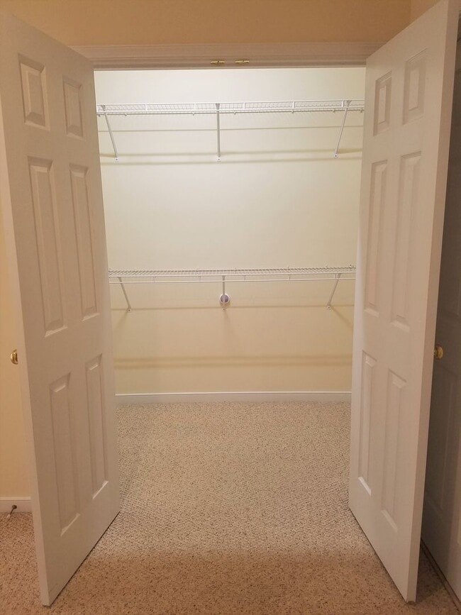 Building Photo - Beautiful transitional 4 bedroom brick rancher on quiet street just off of Hull Street/Genito Roa...