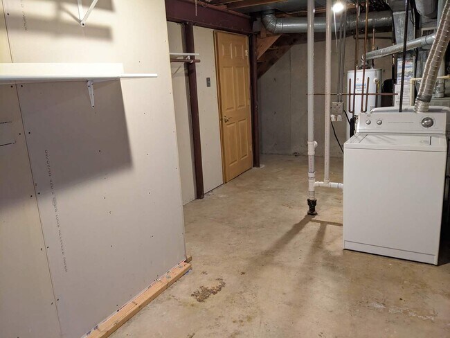 Building Photo - 2751 Wayfaring Ln
