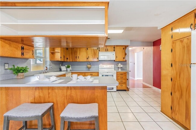 Building Photo - 5418 Riverhills Dr