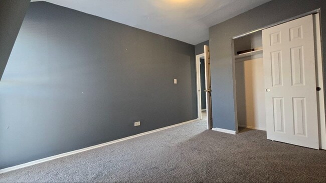 Building Photo - Spacious 3BR / 1.5BA Single-Family Home in Chicago – Available January 19