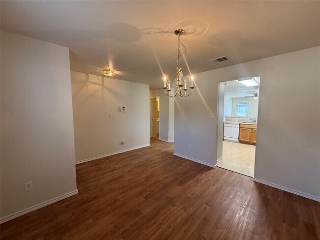 Building Photo - 241 Carriage Way