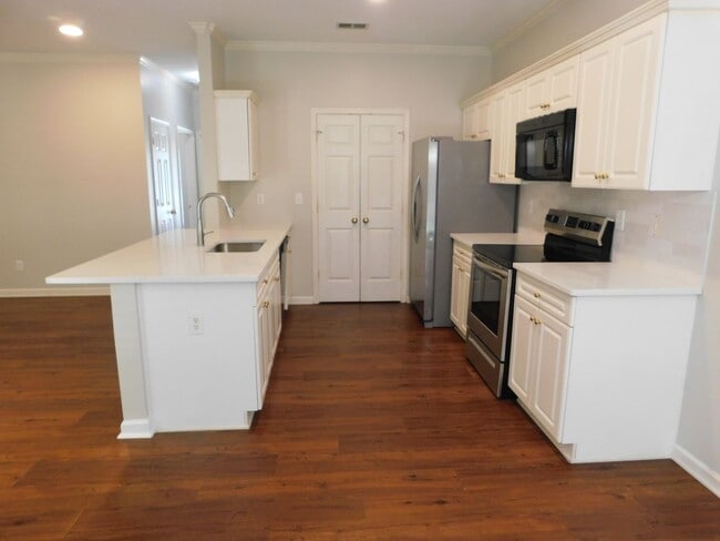 Building Photo - Your Dream Rental Awaits in Gated Greyston...