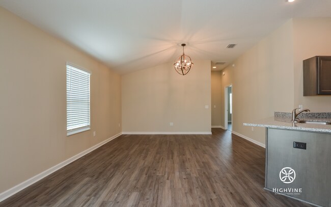Building Photo - 5717 Zick Ct