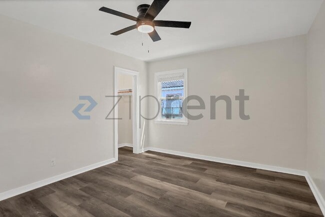 Building Photo - 265 Cherry Dr