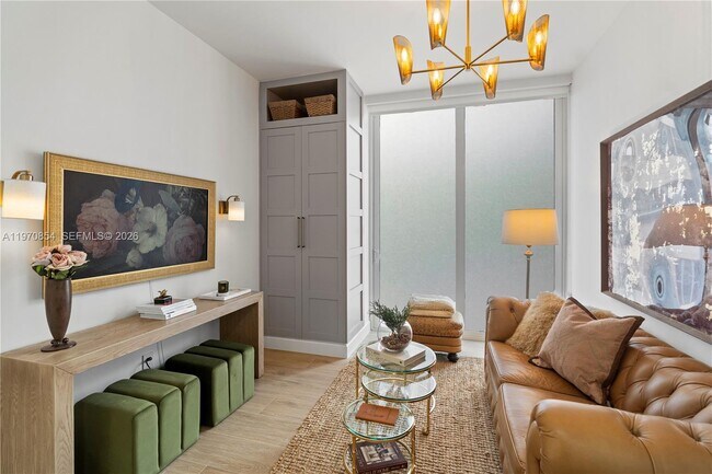 Building Photo - 626 Coral Wy