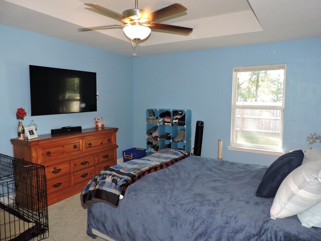 Building Photo - Almost new four bedroom home with solar pa...