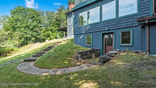 Building Photo - 376 Abbey Rd