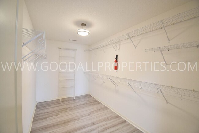 Building Photo - 4 Bedroom 4 Bath Executive Home in West Des Moines with a fenced in yard and a 3-car garage