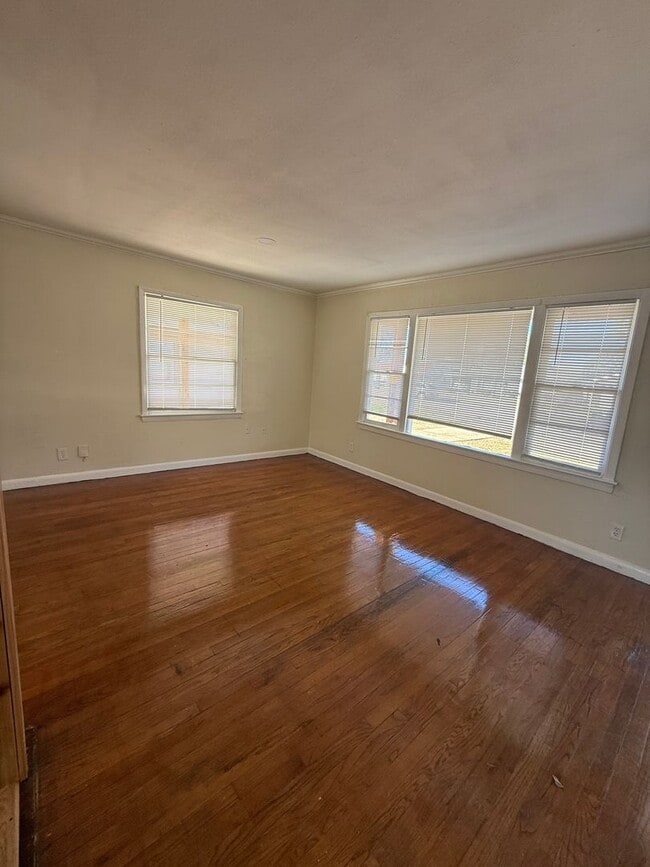 Building Photo - Newly Renovated Property in Bossier City