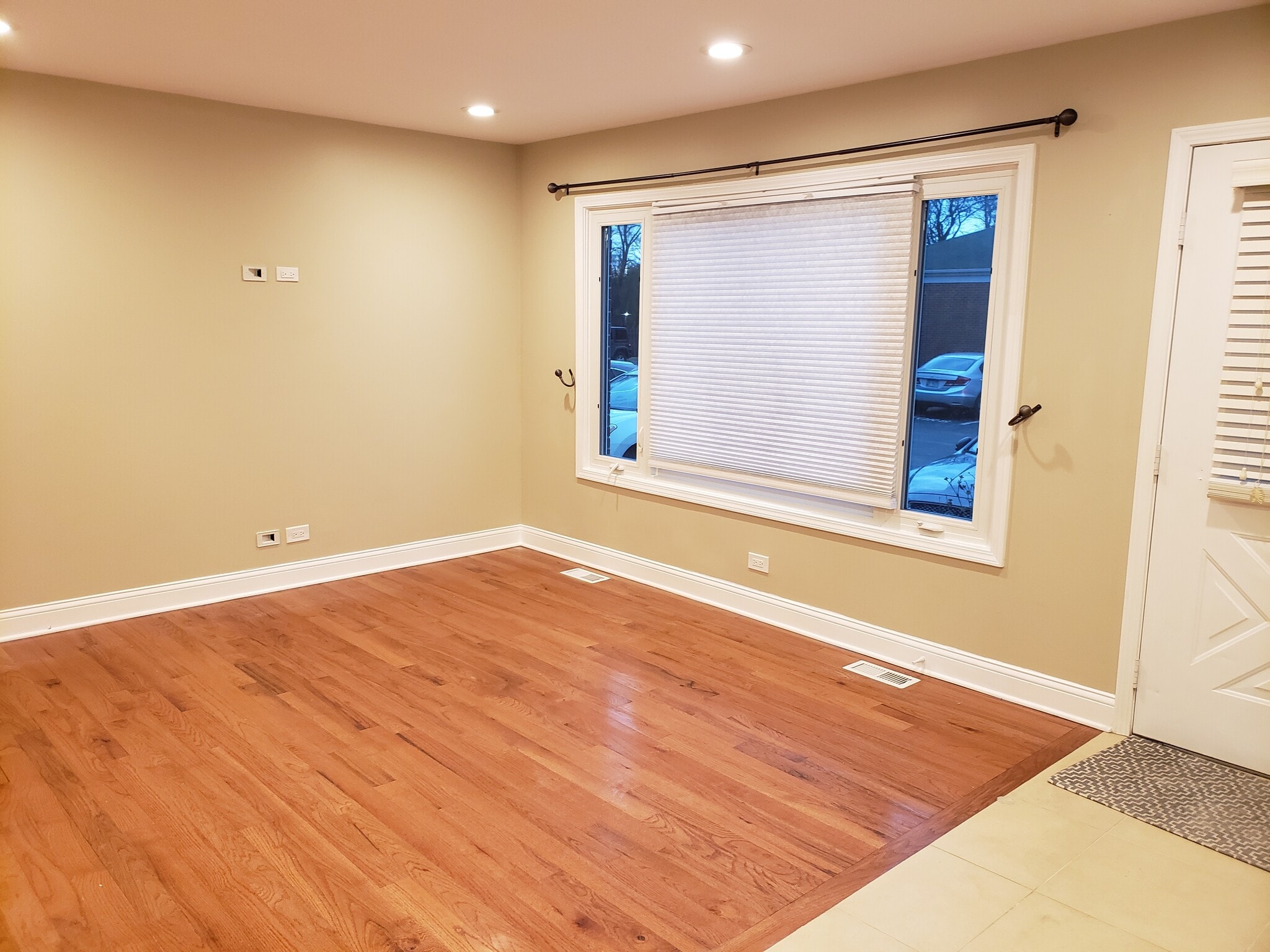 Building Photo - 2128 Rugen Rd