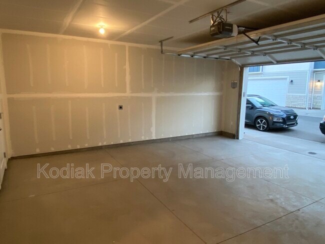 Building Photo - 1130 N 1920 W