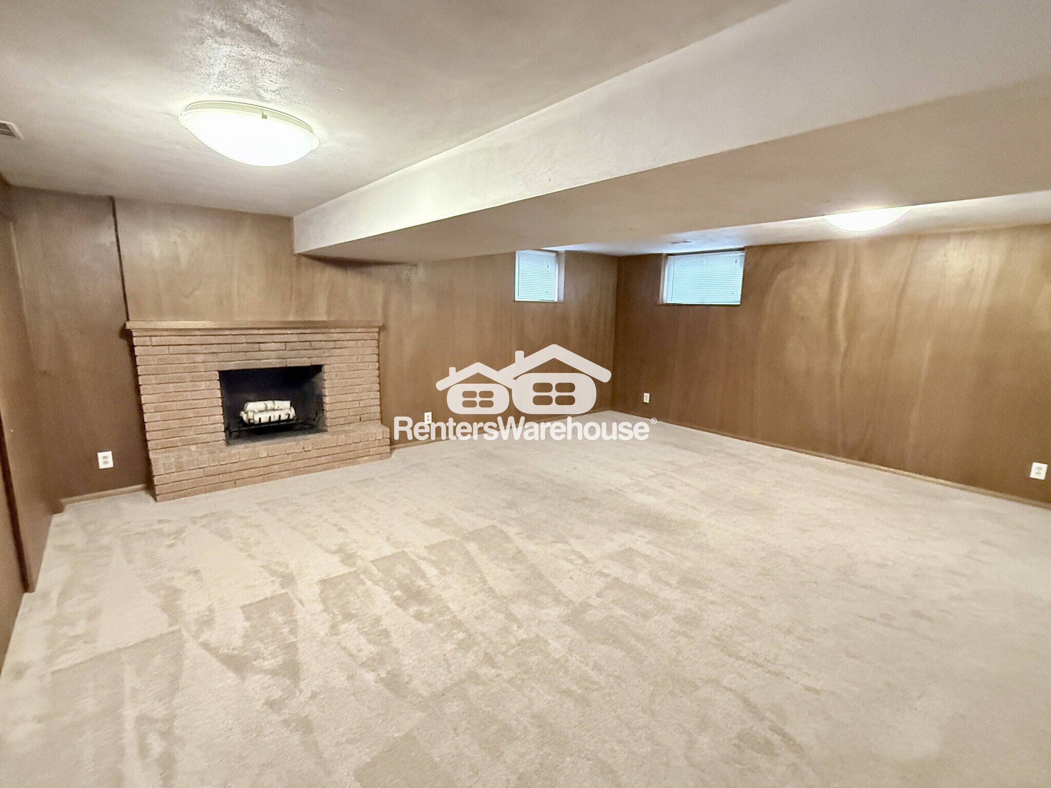 Building Photo - 3813 W 60th St