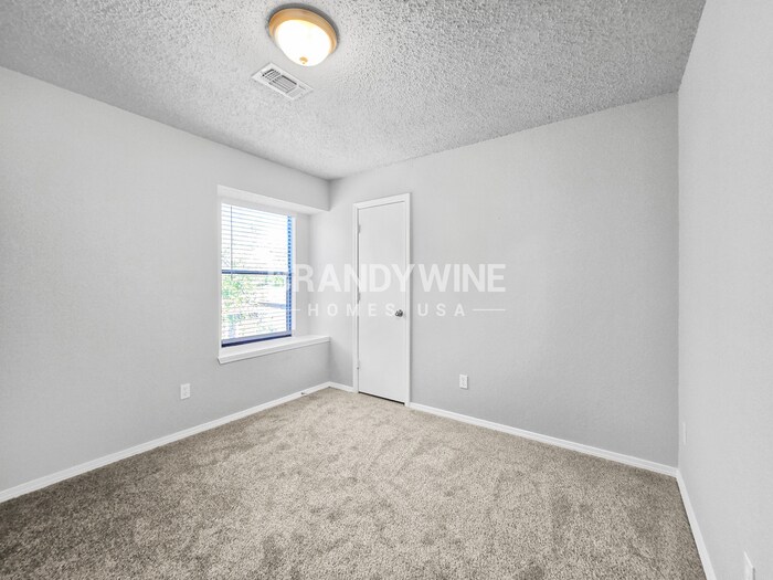 Building Photo - 6508 Hyden Dr