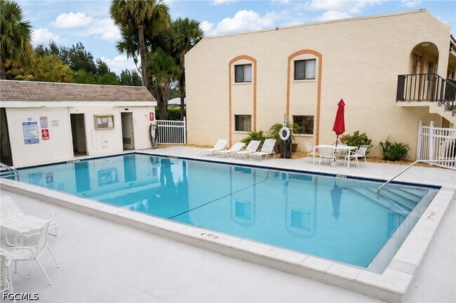 Building Photo - 16341 Dublin Cir
