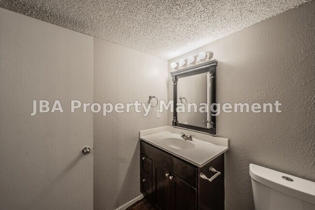 Building Photo - 1770 Farleigh Ct