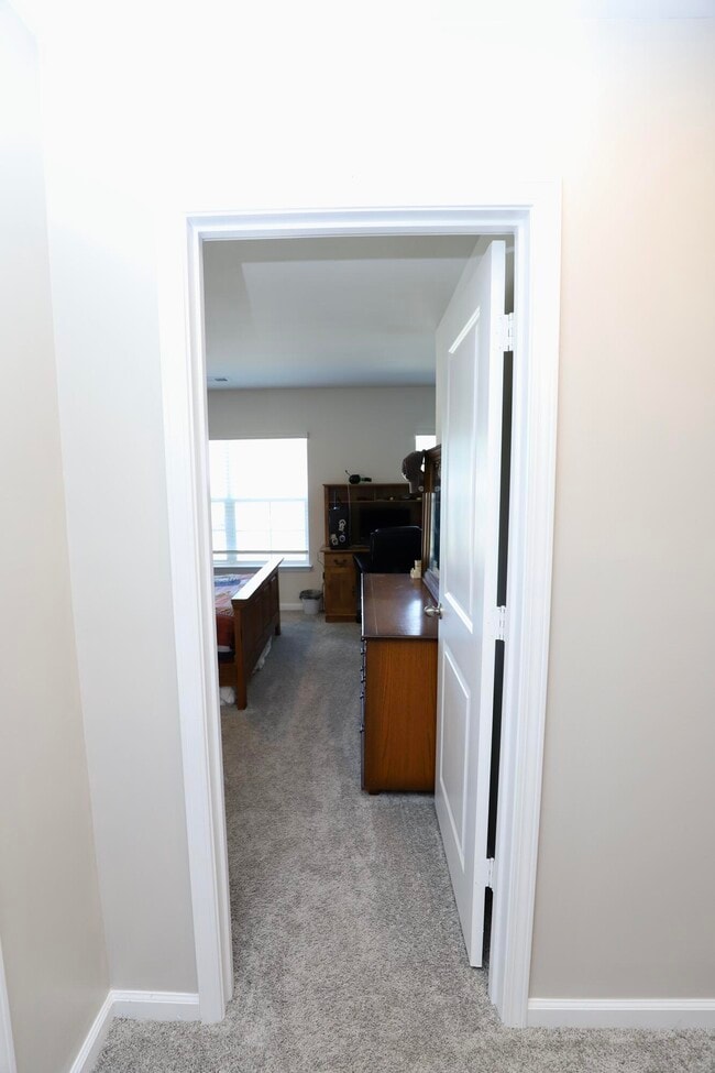 Building Photo - 21 Ciani Ct