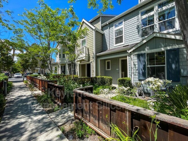 Building Photo - 679 Montara Terrace