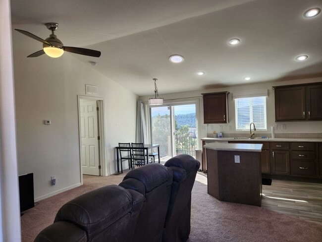 Building Photo - Adorable 2 bed / 2 bath home - New Build