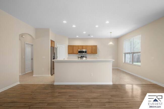 Building Photo - 40 Persimmon Dr