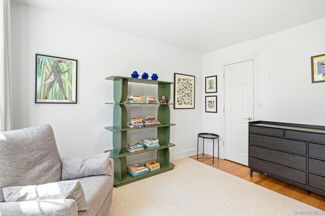 Building Photo - 60 Hillside Ln