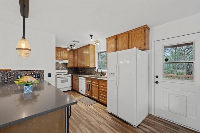 Building Photo - 4207 Deer Trail