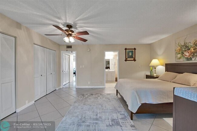 Building Photo - 4302 Martinique Cir