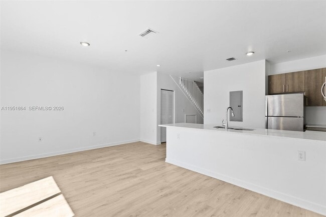 Building Photo - 170 NW 158th St