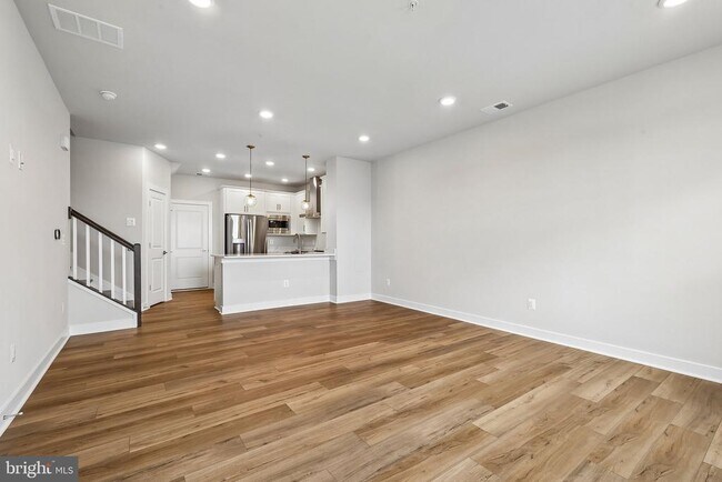 Building Photo - 20167 Northpark Dr