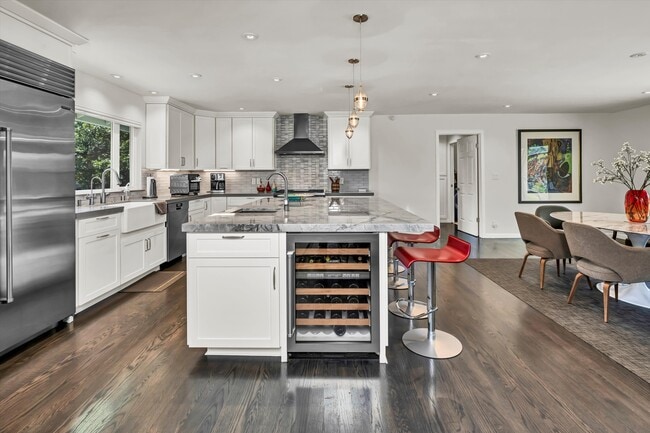 Building Photo - 1790 McKinley Rd